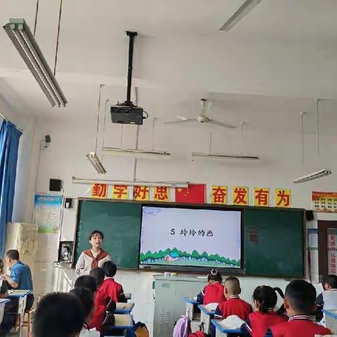 【金秋果飘香，教研花正红】——寿光市圣城小学、双王城教育学区、台头镇中心小学开展跨区域联合教研