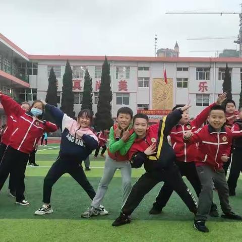 凤台小学四（5）班  运动会