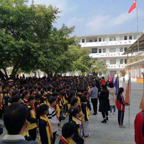 “与疫情抗击 与时间赛跑”——板城第一小学本部“停课不停学，我们共成长”。