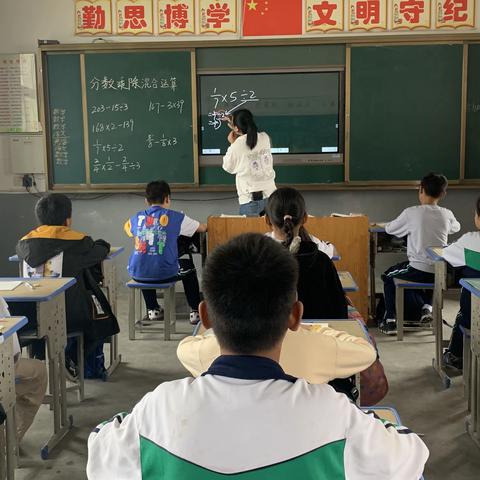 展风采，共成长﻿—竹林小学教师示范课展示活动（副本）