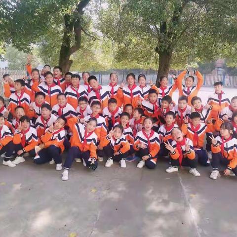 七彩阳光，洒进你我心里