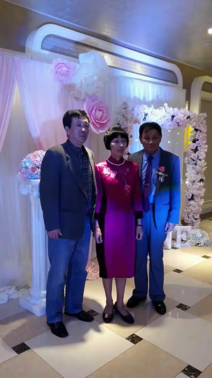 韩光宇和耿建明夫妇的合影战友情深!