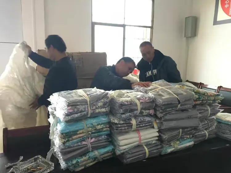 突击整理贫困户档案