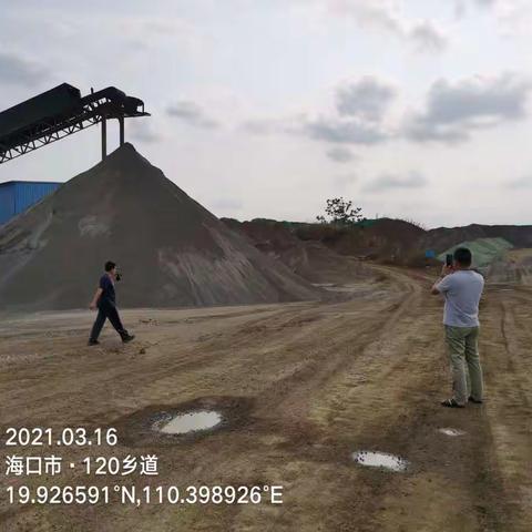 市生态环境执法支队三大队检查扬尘污染问题