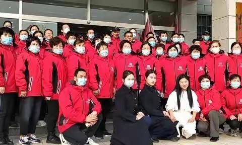 祝贺南关徒步总队和赞助商洪业嘉苑，交流沟通健走活动圆满结束