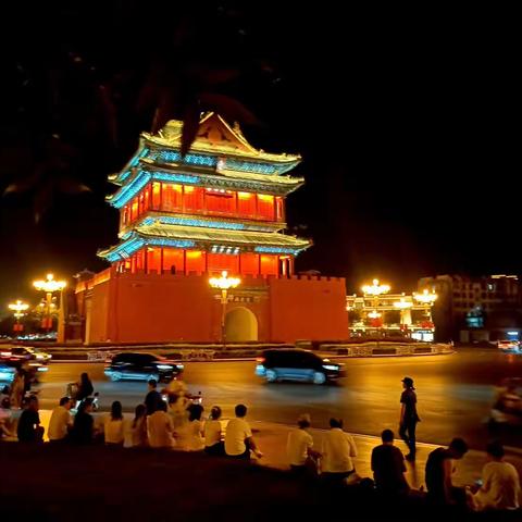 纳凉去鼓楼消遣看直播