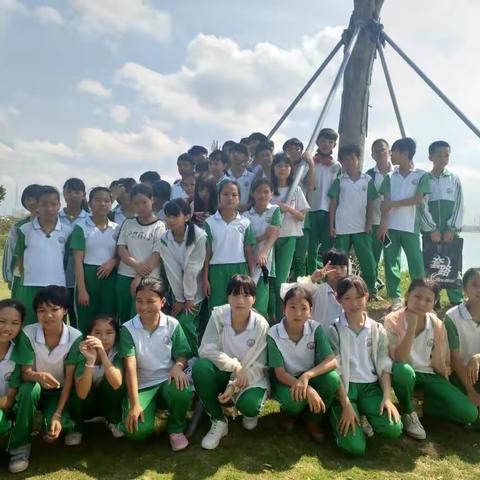 六（5）班社会实践活动留影