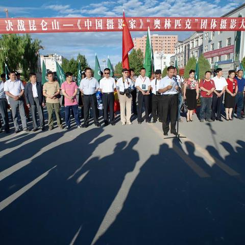 阳光照耀着塔什库尔干