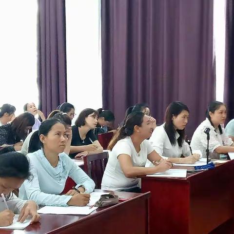 芒市第一小学学生能力培养之如何在数学课堂教学中培养学生能力一一研讨课