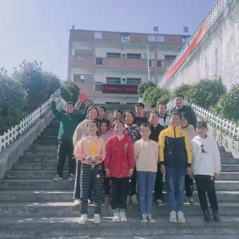 山枣九年制学校六年级一班举行乒乓球比赛