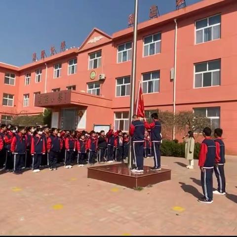 “强化安全意识，提升安全素养”——辛集镇明德中心小学安全教育主题升旗仪式