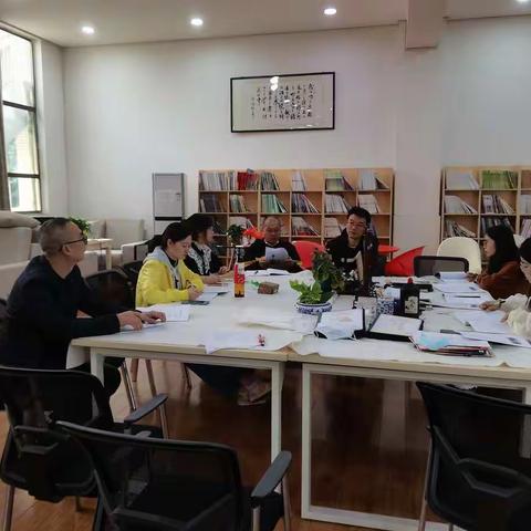 潜心教研勤探索，引领教学促提升
