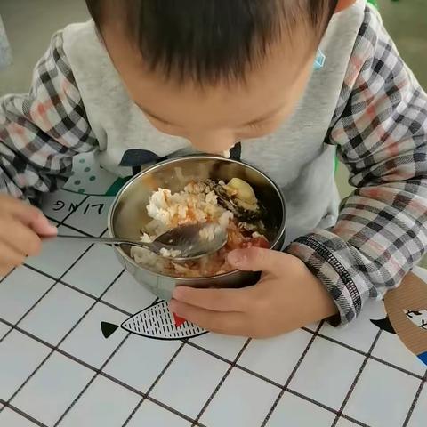 蓬莱区小门家镇中心幼儿园小二班精彩瞬间