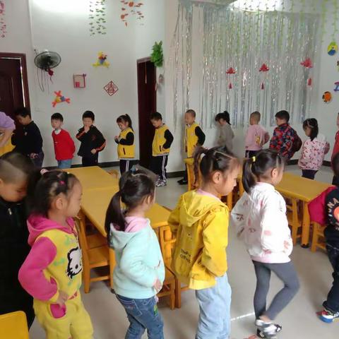 金秋十月，欢乐同行