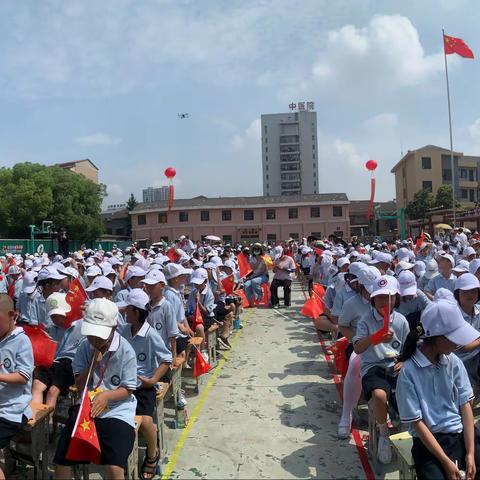 童心昭昭跟党走 百年华诞颂党恩