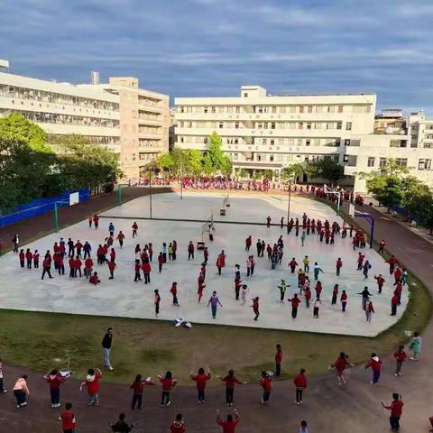 立德树人，展示风采