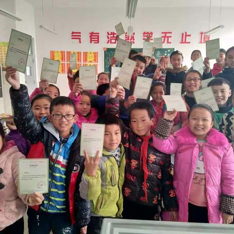 “牵手绿丝带，探究生命之水”中石小学环保主题课堂活动