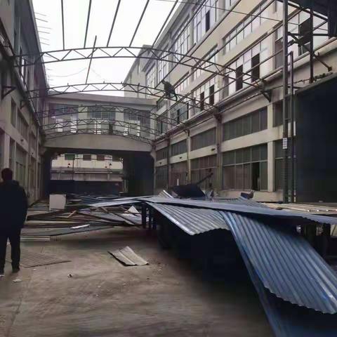 牛背金片召开低散乱污整治推进会