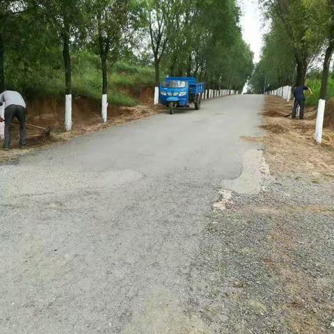 北韩乡李家堡村环境整治继续查缺补漏