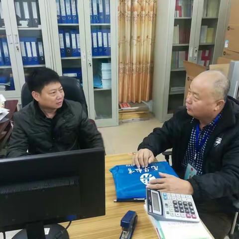 周立夫督学到遵谭中心小学督查指导工作
