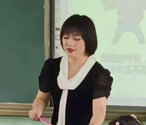 播种艺术种子   孕育新的希望~~~龙华区教研室送教送训到遵谭中心小学纪实