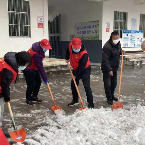 城郊乡：全乡扫雪清路，为群众办实事