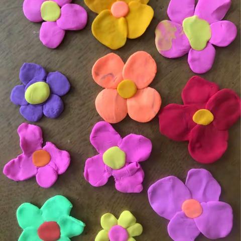 温情四月 花香满园