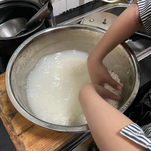 小露一手，“咸蛋超人”制作完成