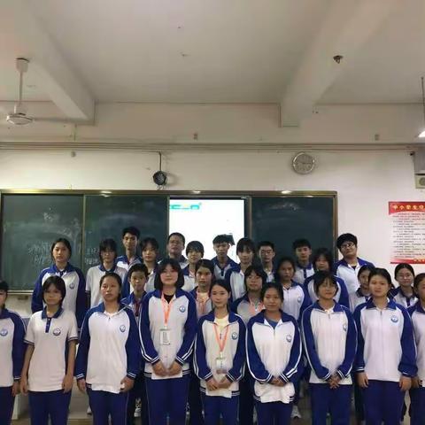 “探讨摄影，学做美篇”——学生会新媒体中心志愿者工作交流会