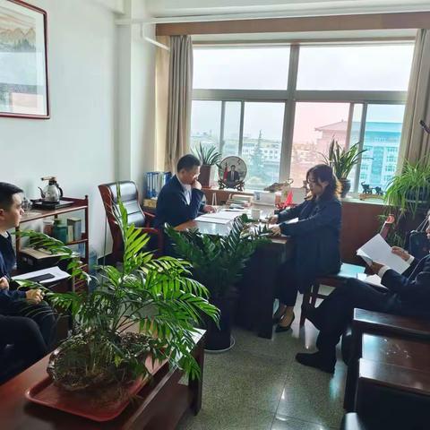 医保局党组召开理论学习中心组会议专题学习中省渭市关于解决形式主义突出问题的文件精神