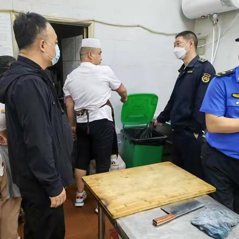 综合保障中心、执法中队联合检查地区燃气安全