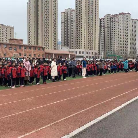 万柏林区科技实验小学  道德讲堂——心存感恩   奉献爱心