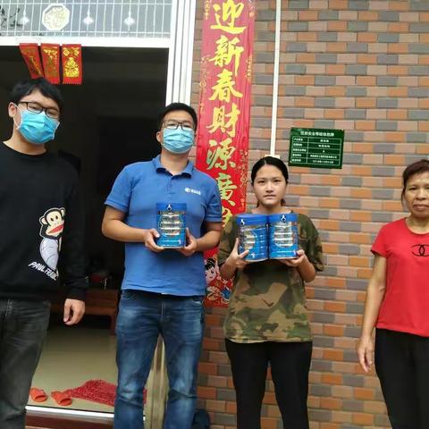 携手企业助扶贫，慰问帮扶暖人心