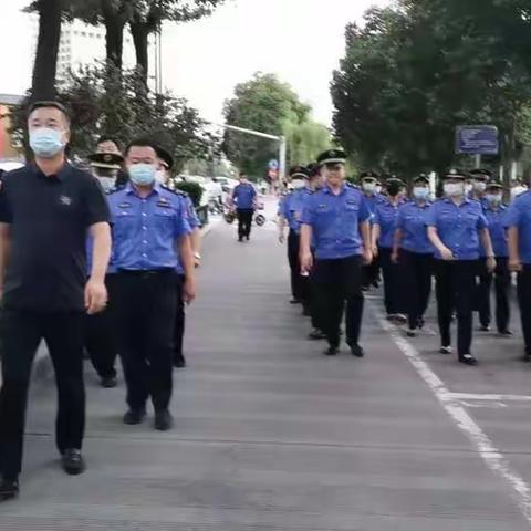 【临潼城管】重拳出击恢复城区疫情防控静态市容秩序