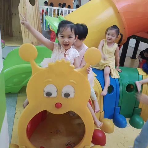 鹤祥幼儿园小A班周活动(第一周)