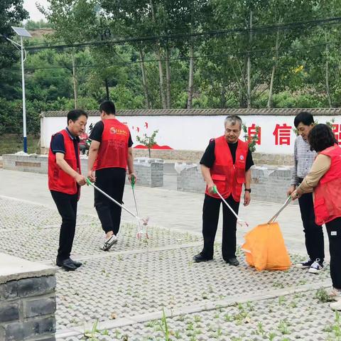 抚宁区总工会开展 “喜迎建党节，助力乡村振兴”环境卫生整治志愿服务活动