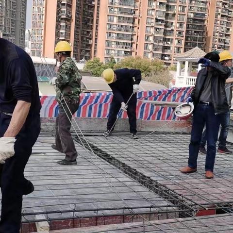 高压控管！一天拆除两处现行违建