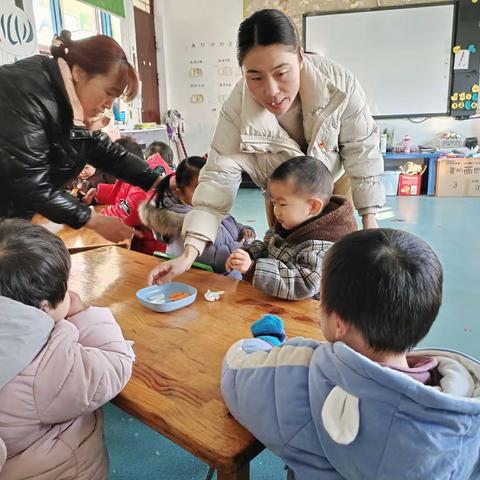 “城乡携手，共同成长”漯河市育才幼儿园到李集镇幼儿园开展送课下乡活动