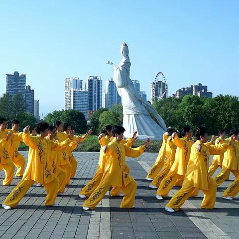 汉中市太极拳协会积极组织推动全民健身日主题活动暨健身才艺展示大赛