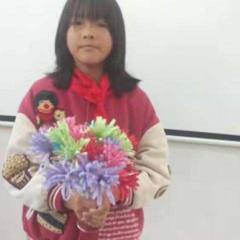 心灵手巧        独具匠心