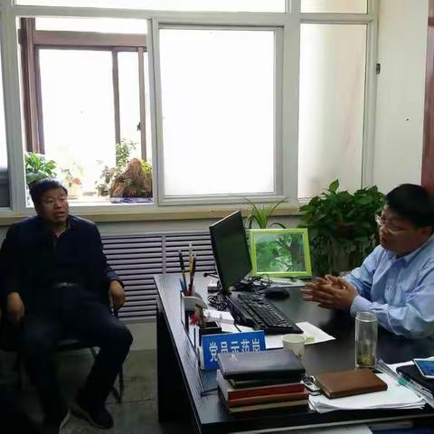 4月16日，县统计局领导带队，服务部门开展营商环境监测评价工作