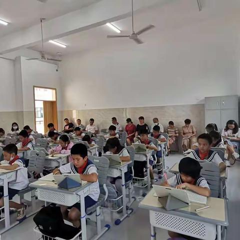 人间最美四月天，语文教研谱新篇——洪风小学开展语文组公开课教研活动