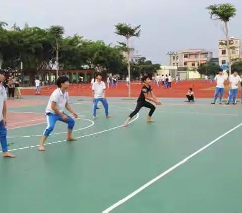 海口市永兴中学2016年班际男子排球赛