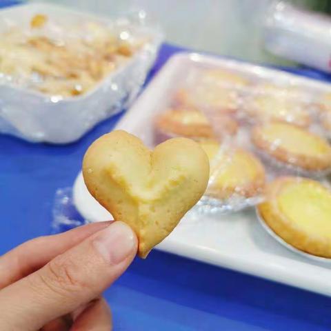 用心灌溉 共育花开——记2020—2021学年第一学期家委会和膳食委员会