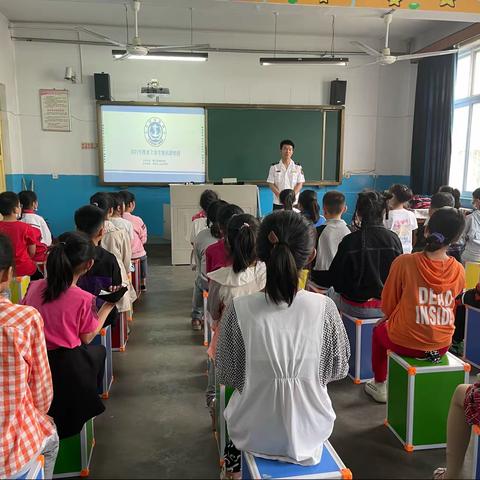 莱州市三山岛学校携手烟台莱州海事处开展“听党话，跟党走，水上安全知识进校园”活动