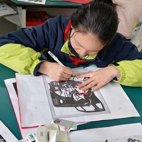 剪纸写意人生，心灵描绘梦想