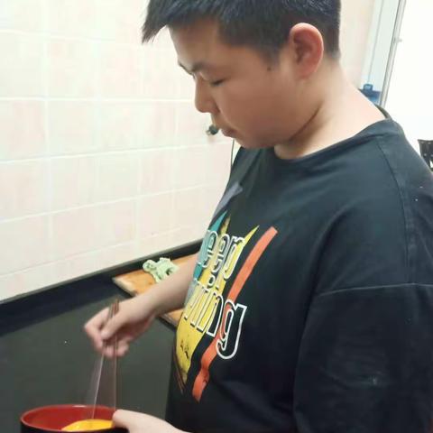 汉滨初级中学八年级七班  感恩父母实践主题活动