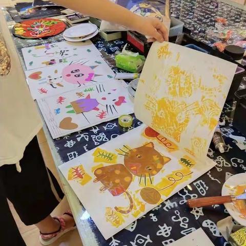 创奇教育创意美术班，硬笔书法班7月12日开课了！