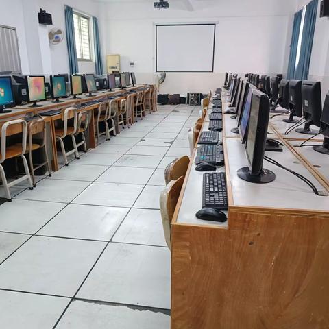 培英小学信息组第二课堂活动(2)