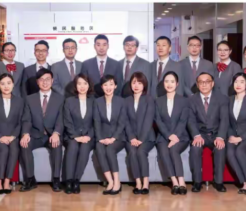 【青春力量新起航，踔厉奋发向未来】广场党支部组织观看二十大直播